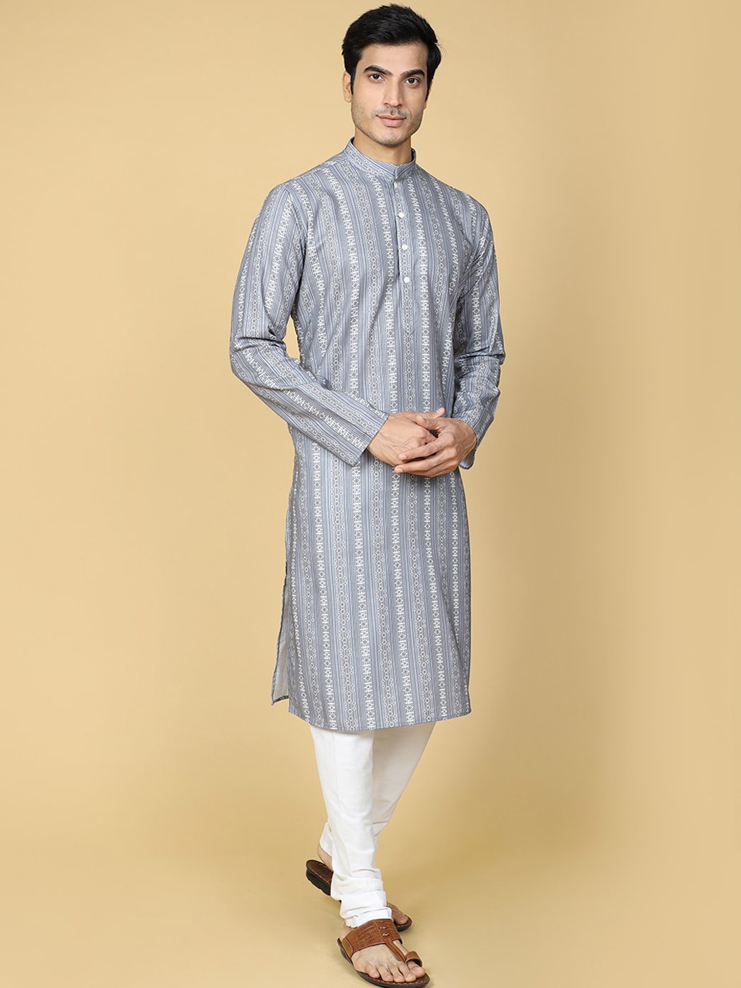 

TABARD Ethnic Motifs Regular Pure Cotton Kurta with Churidar, Grey