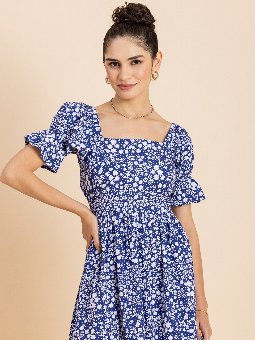 

Moomaya Floral Printed Square Neck Puffed Sleeves Tie-Ups Cotton Fit & Flare Dress, Blue