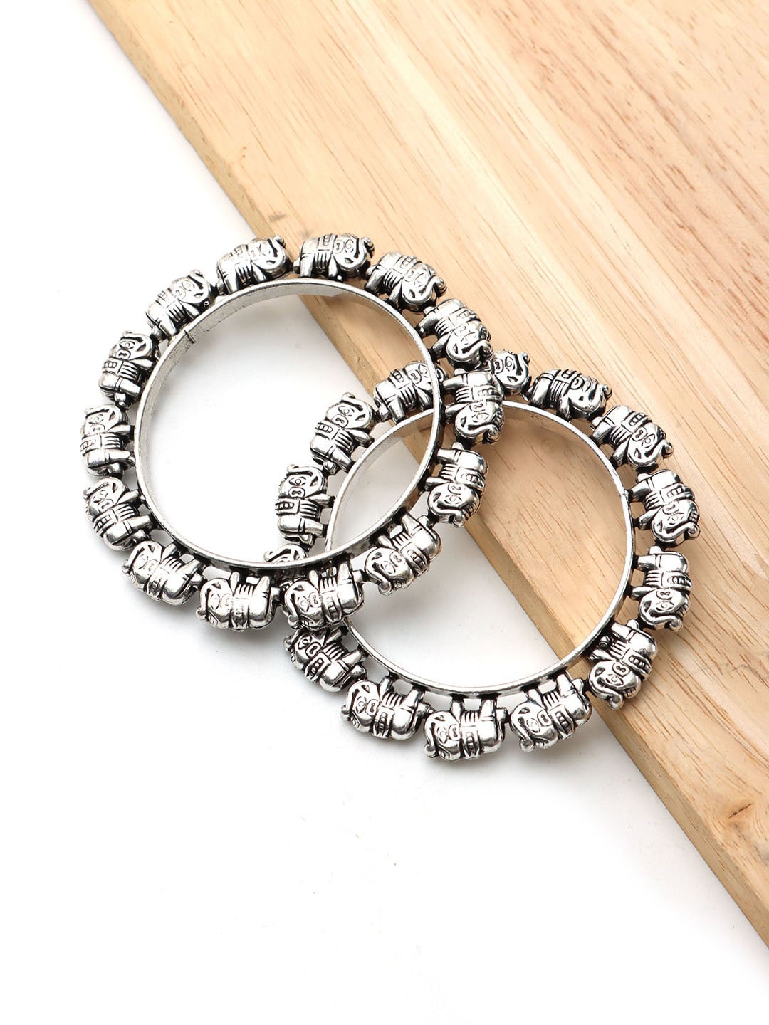 

Ozanoo Set Of 2 Silver-Plated Oxidised Bangle-Style Bracelet