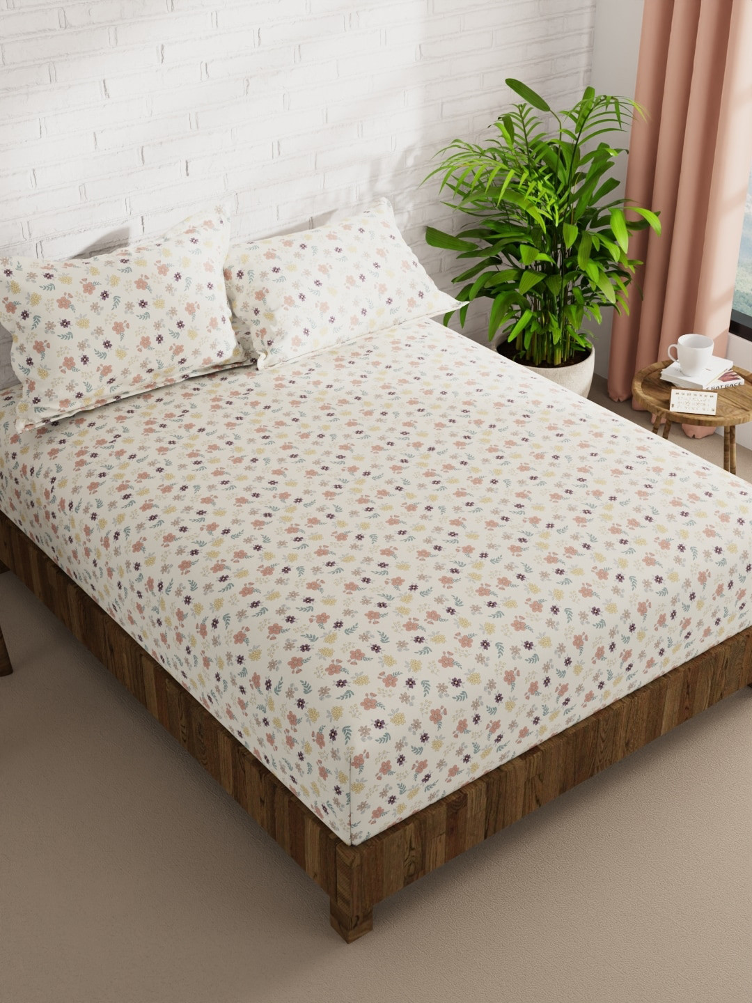 

KOPA Envogue Cream & Pink Floral Microfiber 152 TC Queen Bedsheet & 2 Pillow Covers