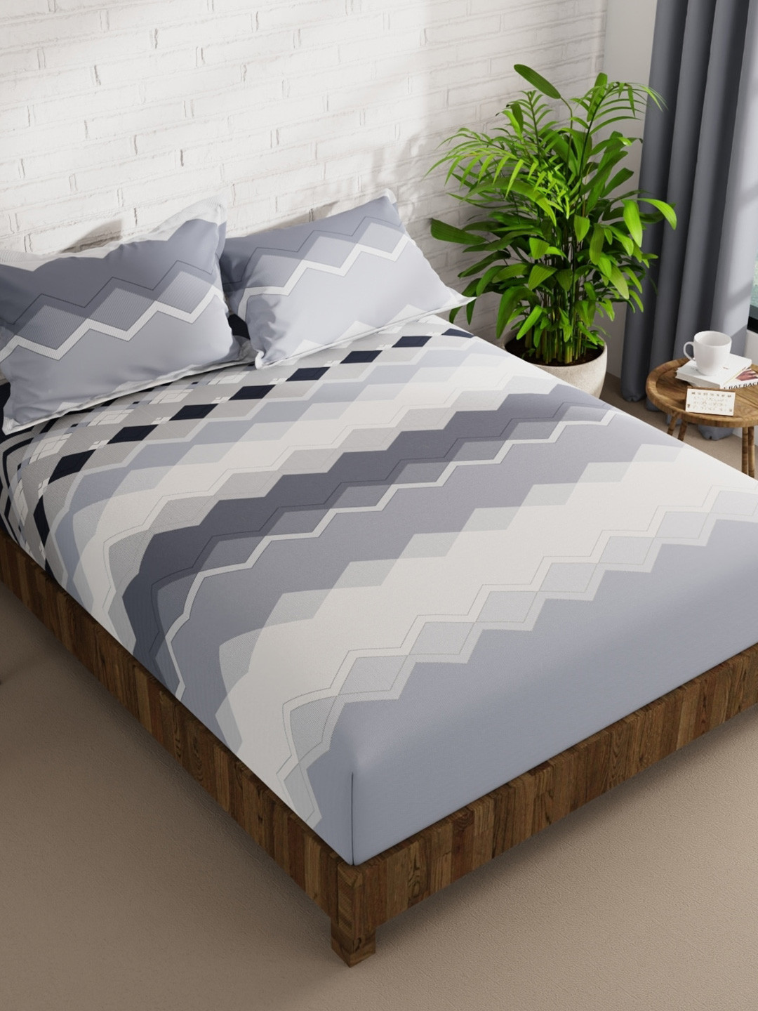 

BIANCA Envogue Grey & White Geometric Microfiber 152 TC Queen Bedsheet & 2 Pillow Covers