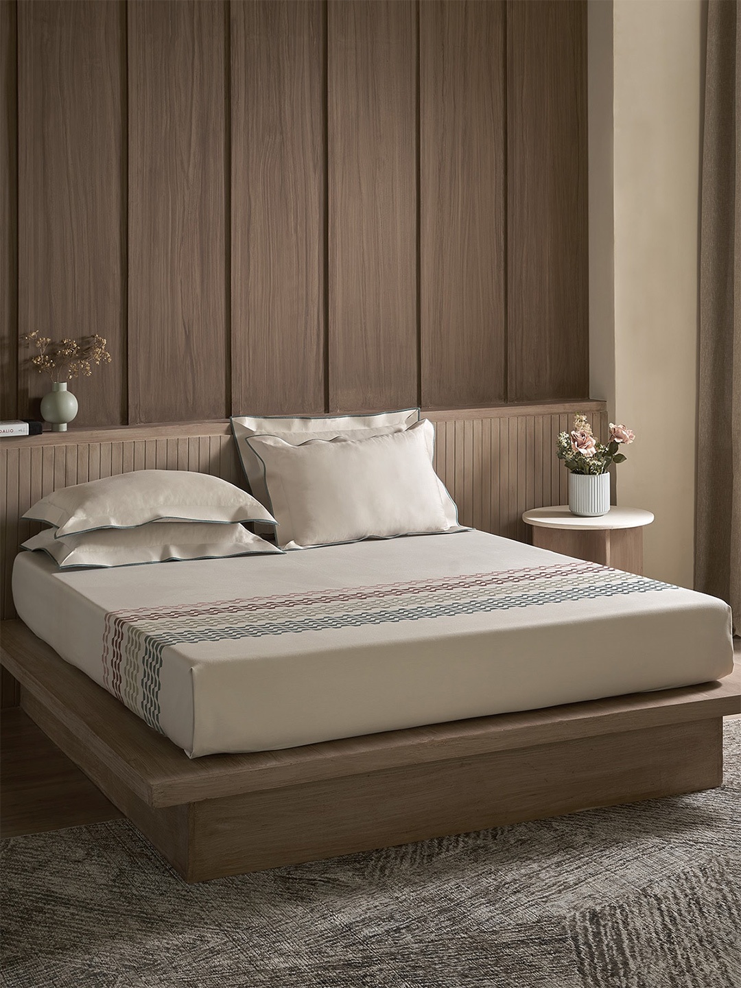 

DDecor Excellence Xii Beige Geometric Cotton 210 TC King Bedsheet with 2 Pillow Covers