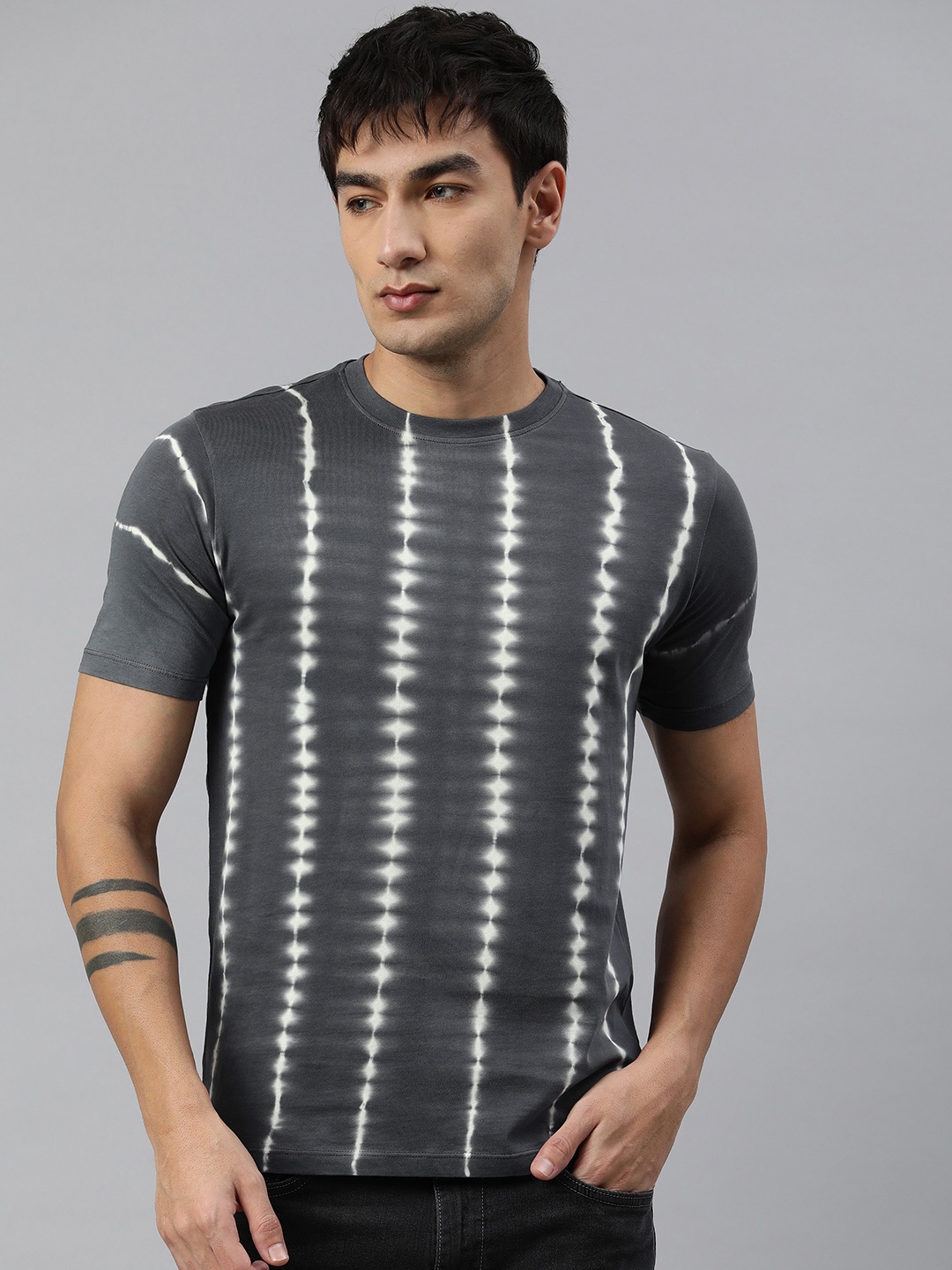 

Huetrap Men Tie & Dye Printed T-shirt, Grey