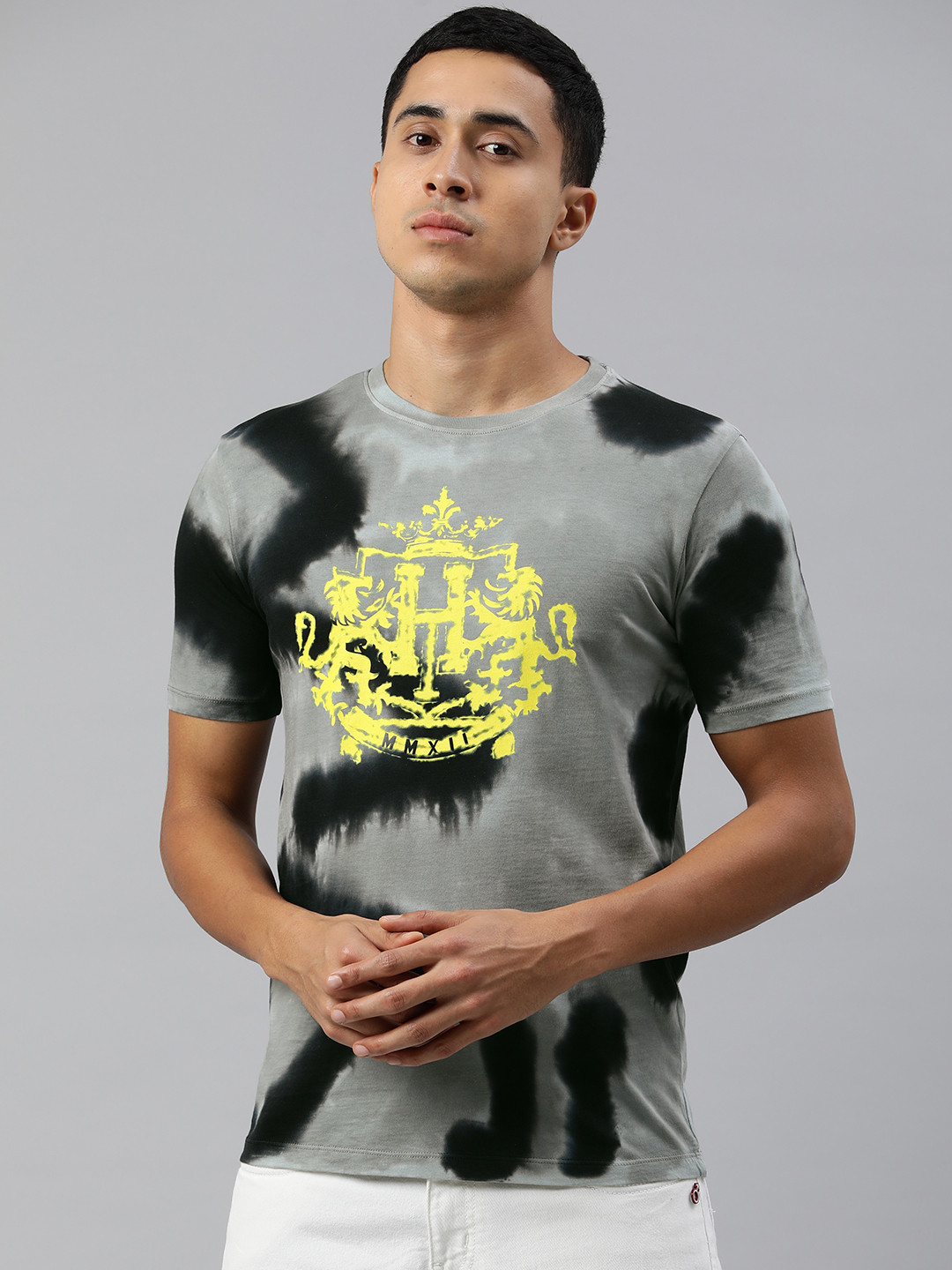 

Huetrap Men Tie & Dye Printed T-shirt, Grey