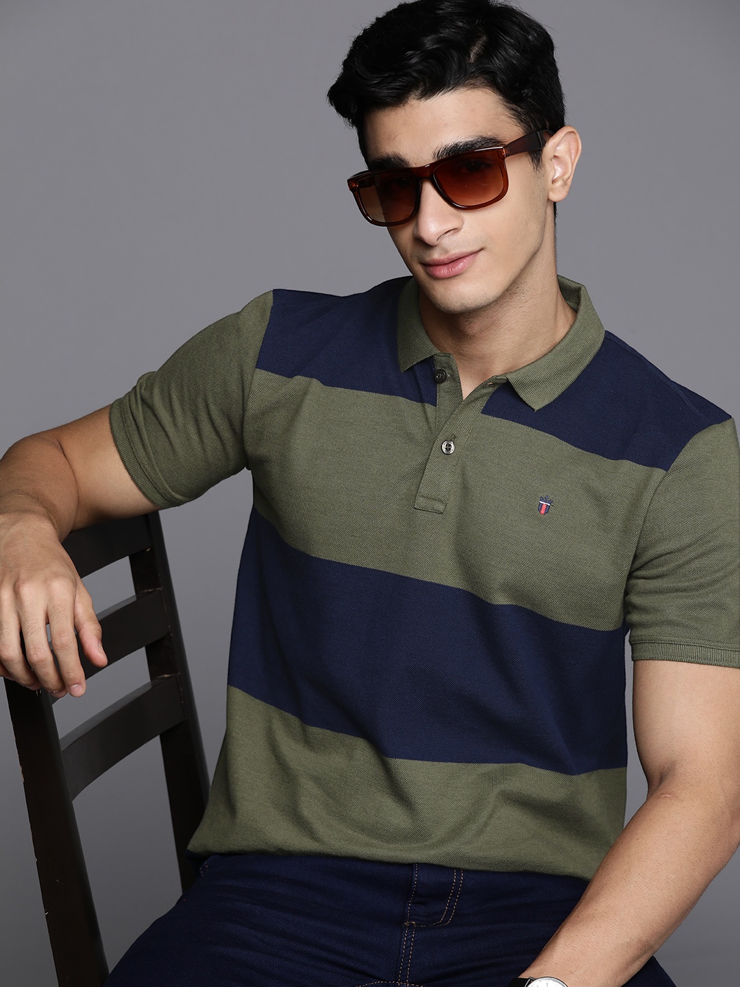 

Louis Philippe Jeans Colourblocked Polo Collar T-shirt, Olive