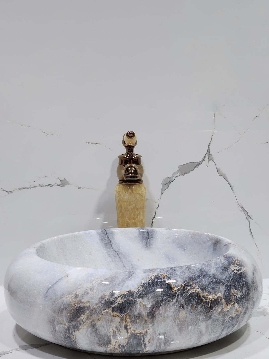 

CLAY PLUS White Ceramic Wash Basin