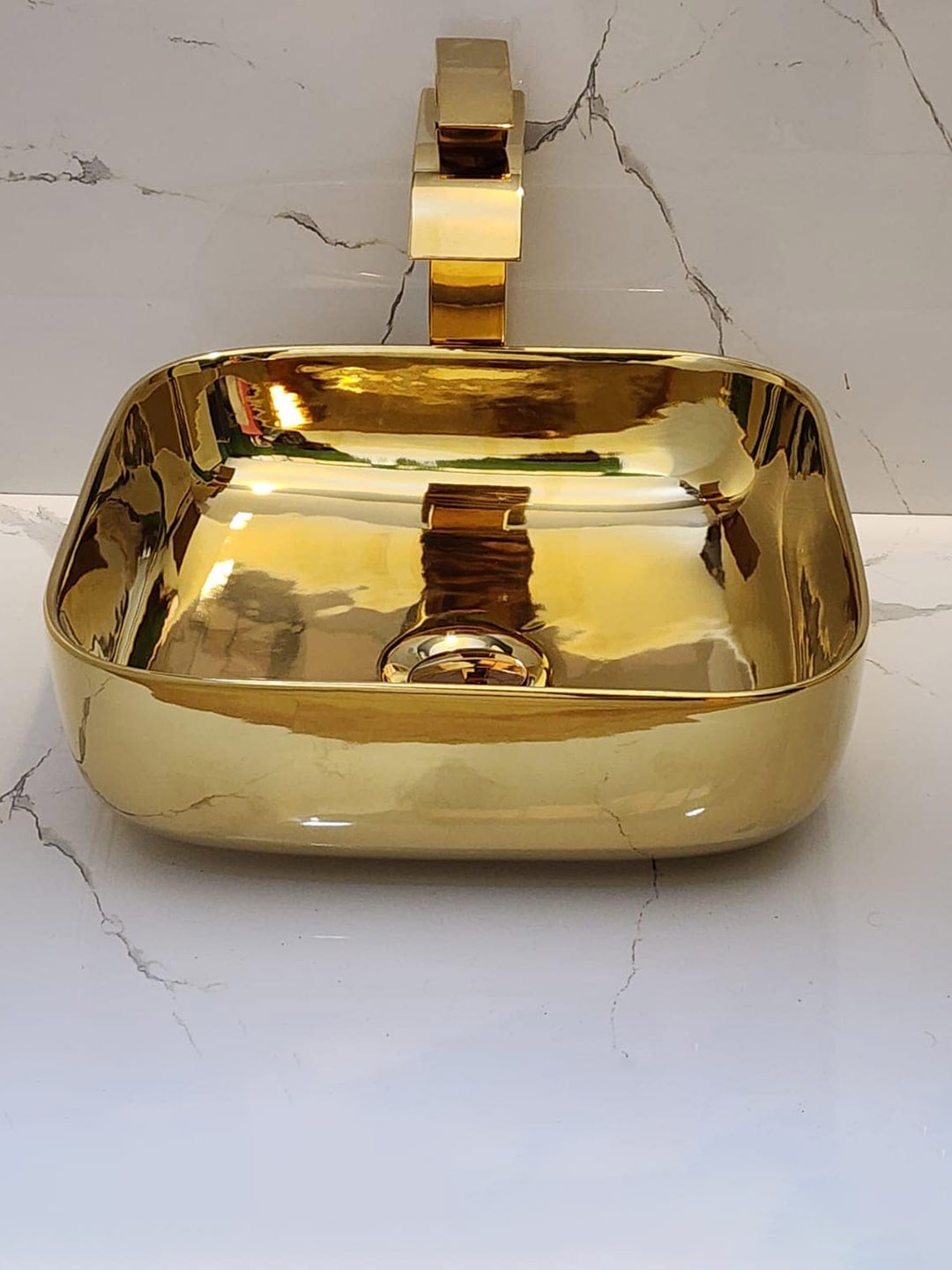 

CLAY PLUS Ceramic Designer Wash Basin, Gold