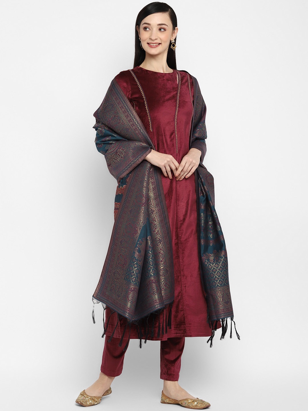 

STADO Embroidered Regular Velvet Kurti with Trousers & With Dupatta, Maroon