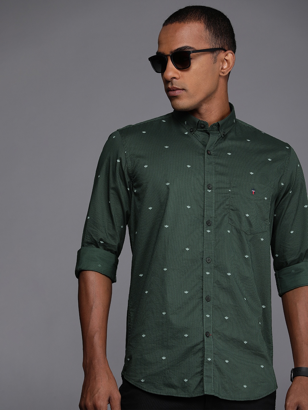 

Louis Philippe Sport Pure Cotton Super Slim Fit Opaque Printed Casual Shirt, Green