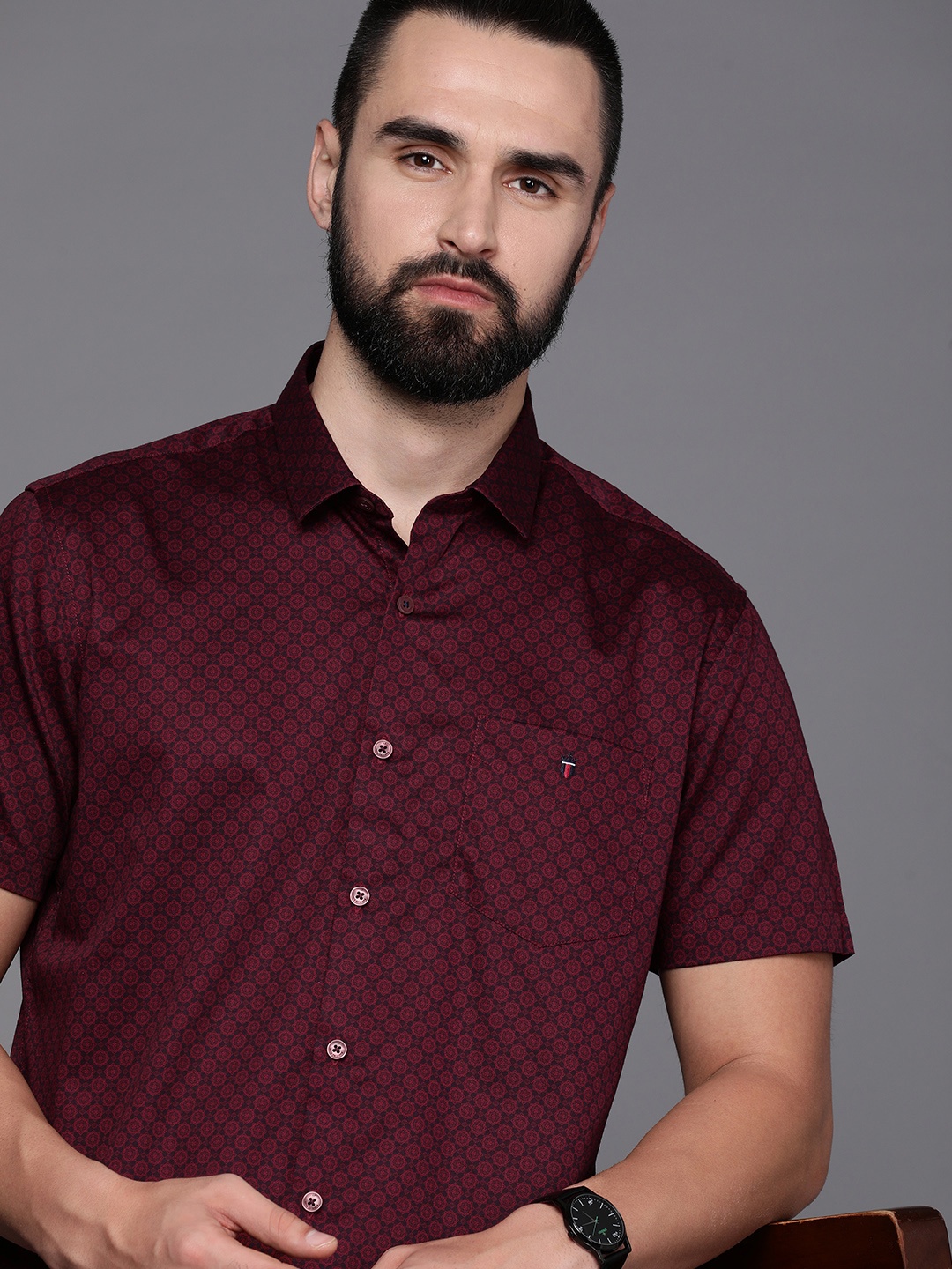 

Louis Philippe Sport Pure Cotton Slim Fit Ethnic Motifs Printed Casual Shirt, Maroon