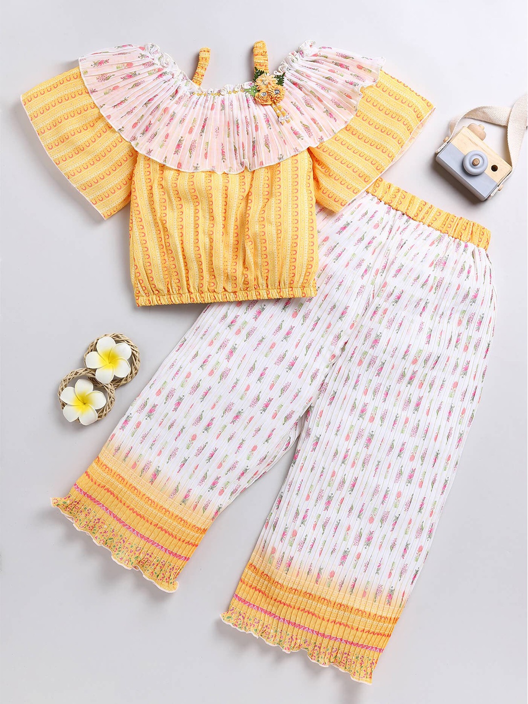 

Toonyport Girls Printed Top With Trousers, Yellow