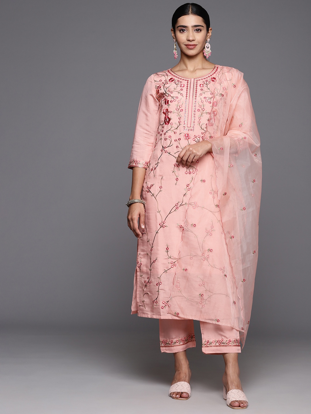 

Varanga Women Floral Embroidered Regular Thread Work Kurta with Trousers & Dupatta, Pink