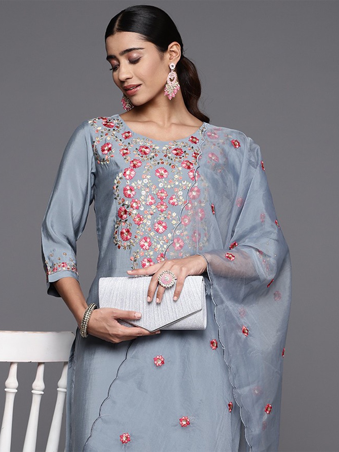 

Varanga Women Floral Embroidered Regular Thread Work Kurta with Trousers & Dupatta, Blue