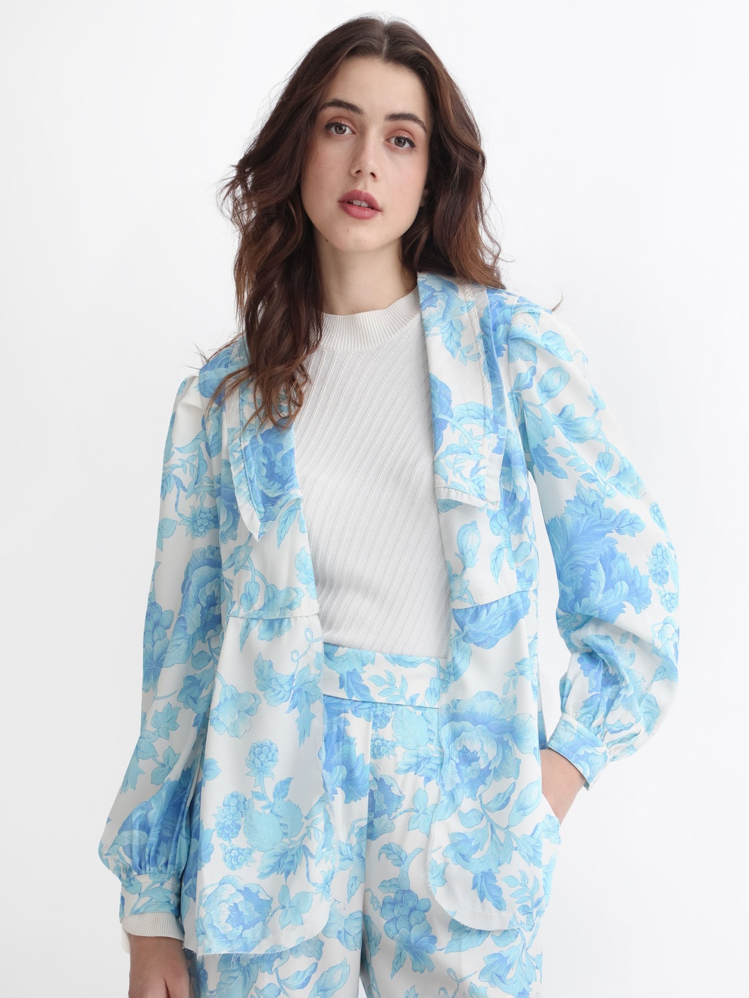 

RAREISM Floral Printed Tie Up Detail Shawl Collar Shirt Style Top, Blue