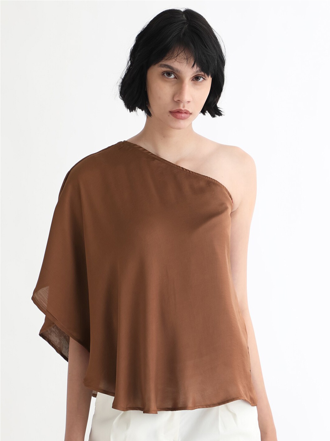 

RAREISM One Shoulder Satin Top, Brown
