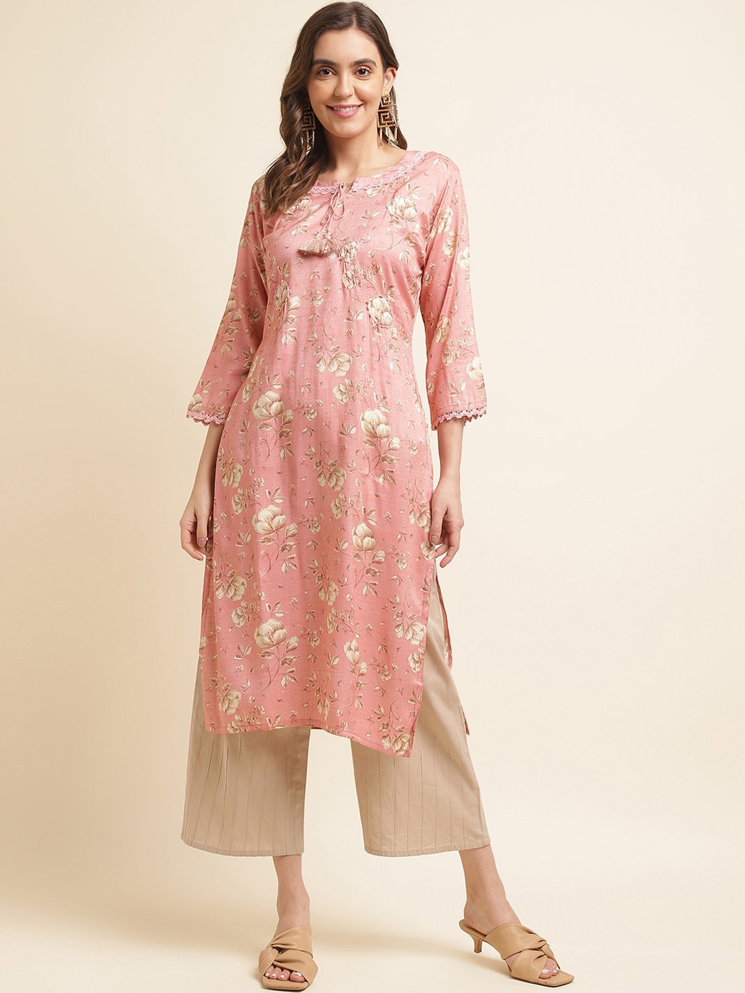 

Sangria Floral Printed Straight Kurta, Pink