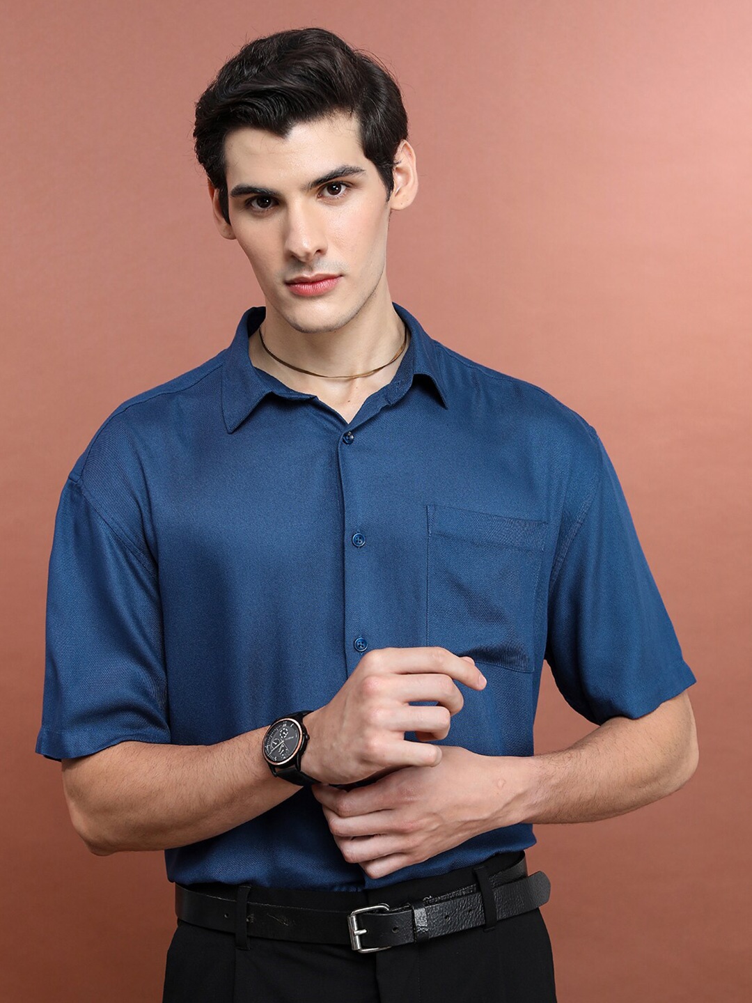 

HIGHLANDER Oversized Spread Collar Short Sleeve Casual Shirt, Blue