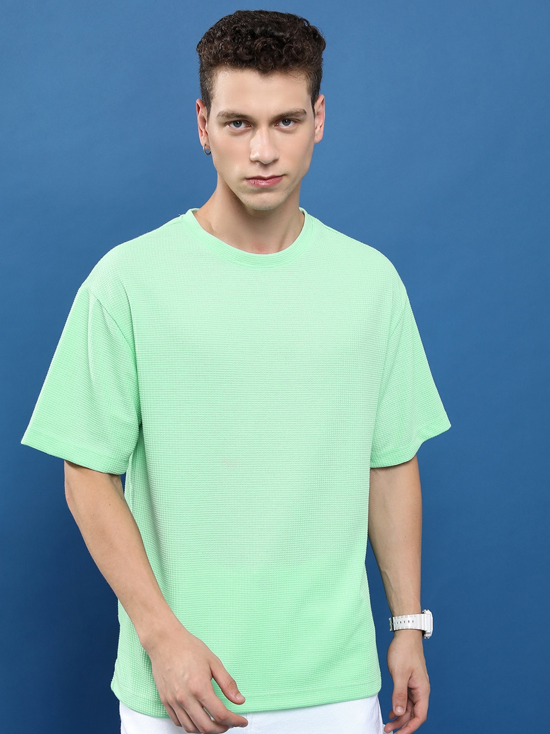 

HIGHLANDER Round Neck Oversized Popcorn structured T-shirt, Green
