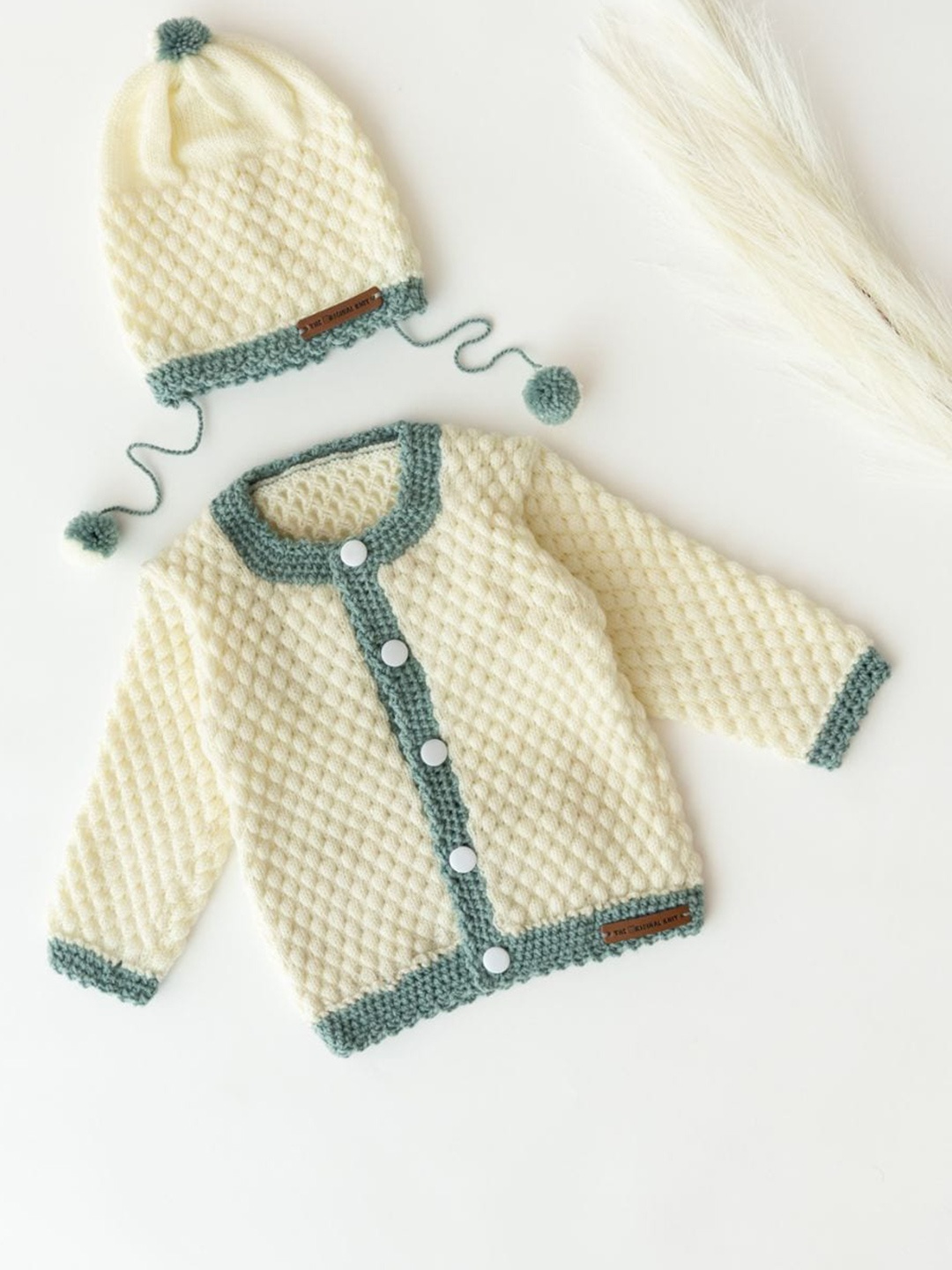 

The Original Knit Unisex Kids Off White & Green Cable Knit Cardigan