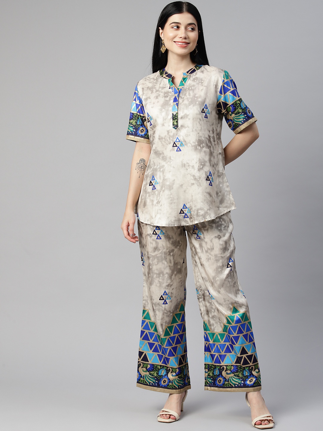 

Cottinfab Women Printed Mandarin Neck Top with Palazzos Co-ord Set, Beige