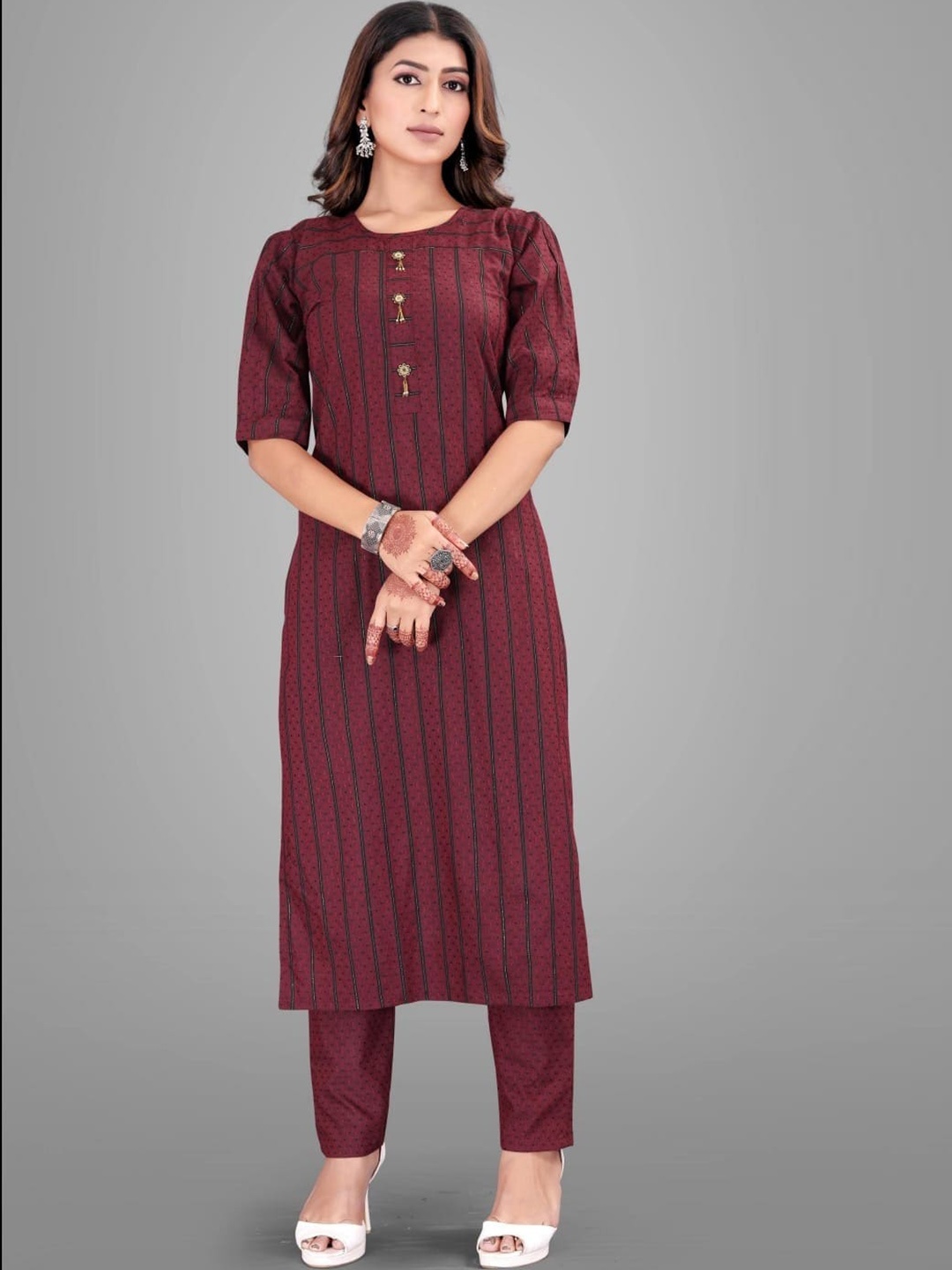 

WORIVOC Striped Straight Kurta With Trousers, Maroon