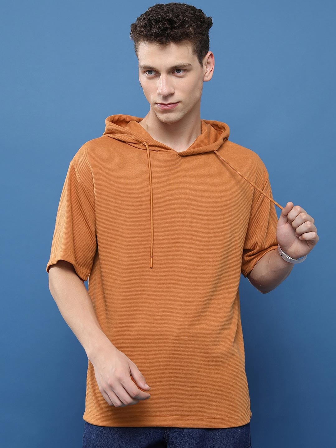 

HIGHLANDER Hooded Oversized Popcorn structured T-shirt, Rust