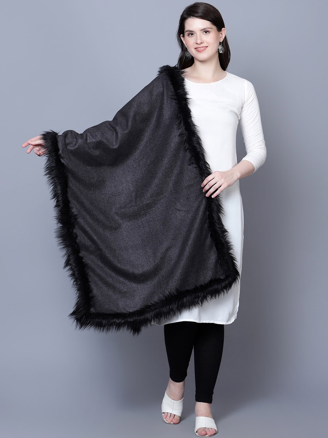 

Mizash Fur-Design Woollen Shawl, Charcoal