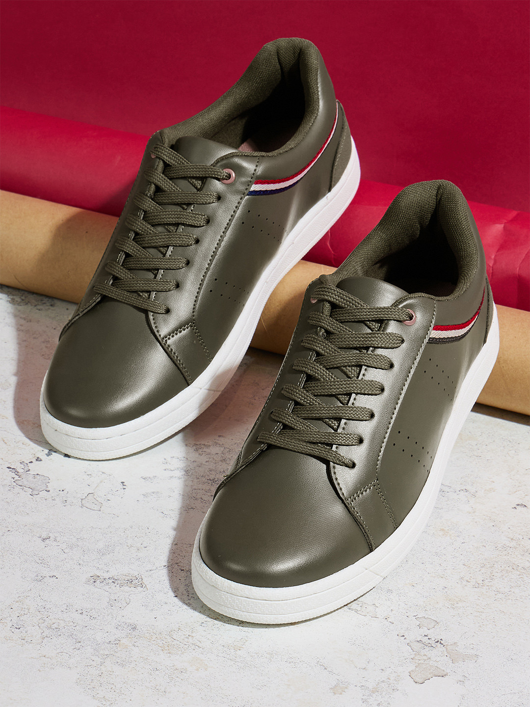 

Styli Men Olive Green & White Perforated Collar Stripe Lace Up Sneakers