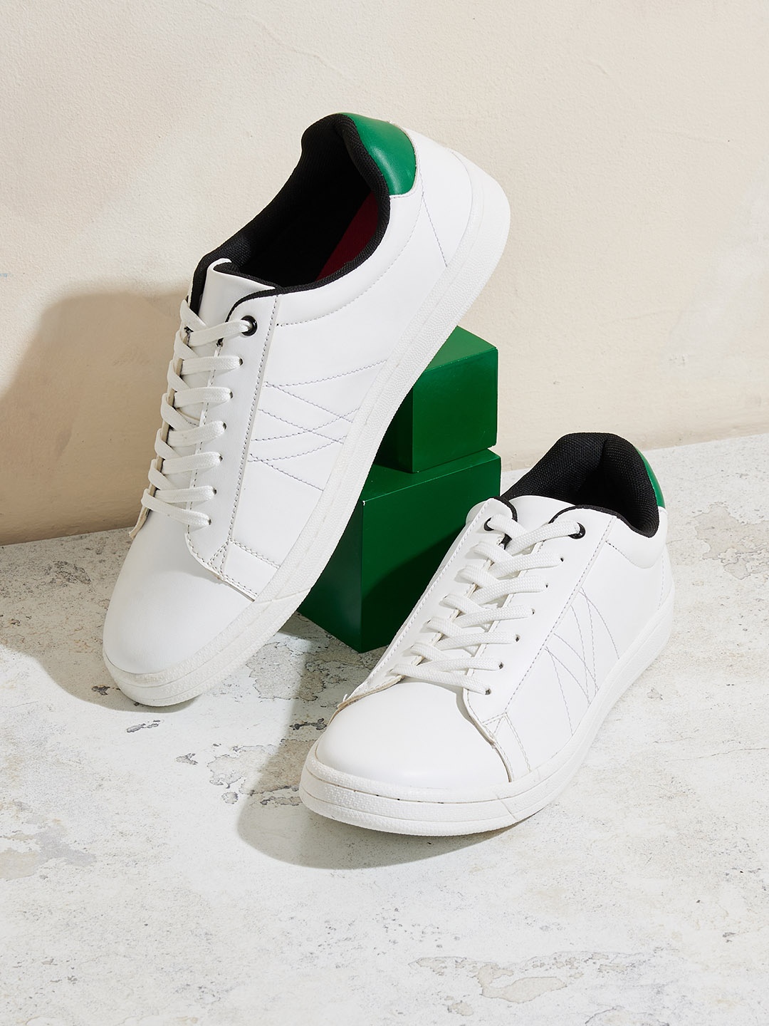 

Styli Men White Stitched Contrast Tab Detail Low Top Sneakers