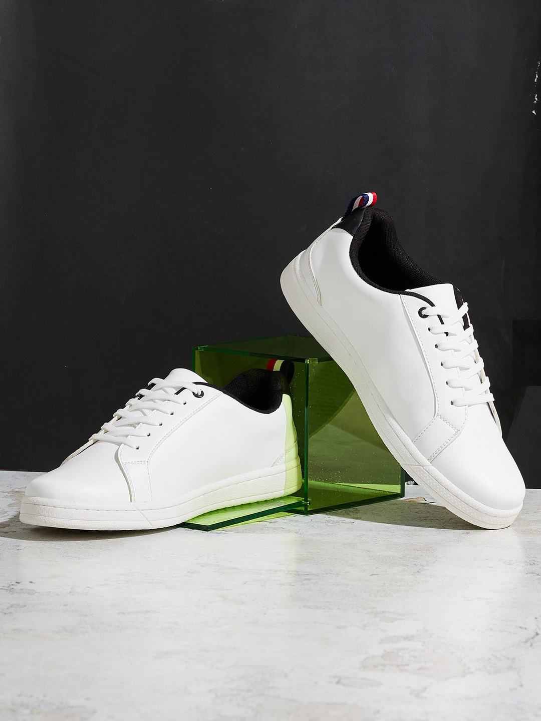 

Styli Men White Pull Tab Comfort Sneakers