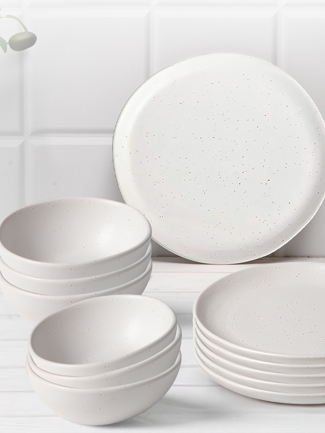 

Anko White 12 Pieces Stoneware Glossy Dinner Set