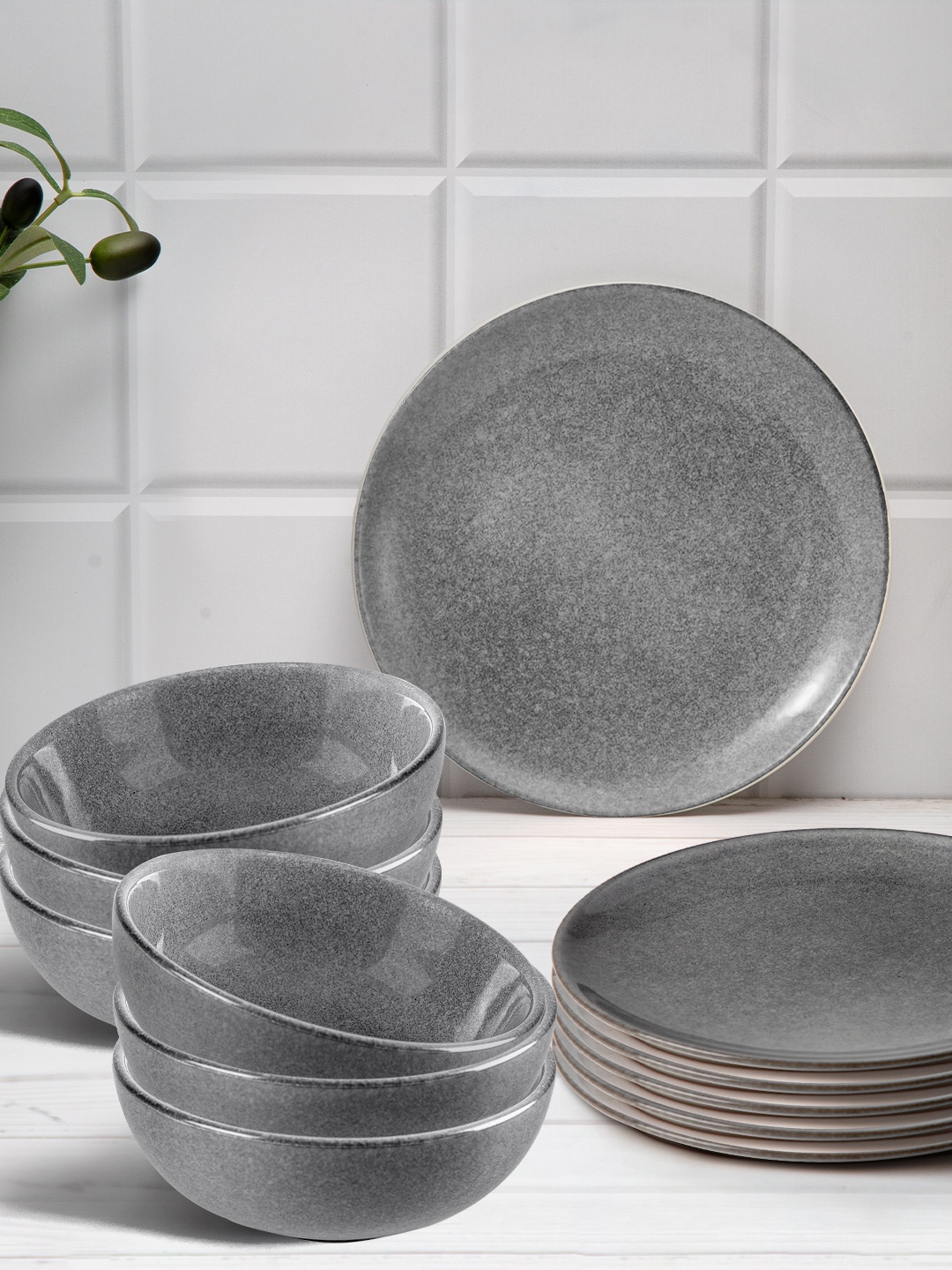 

Anko Grey & Black 12 Pieces Stoneware Glossy Dinner Set