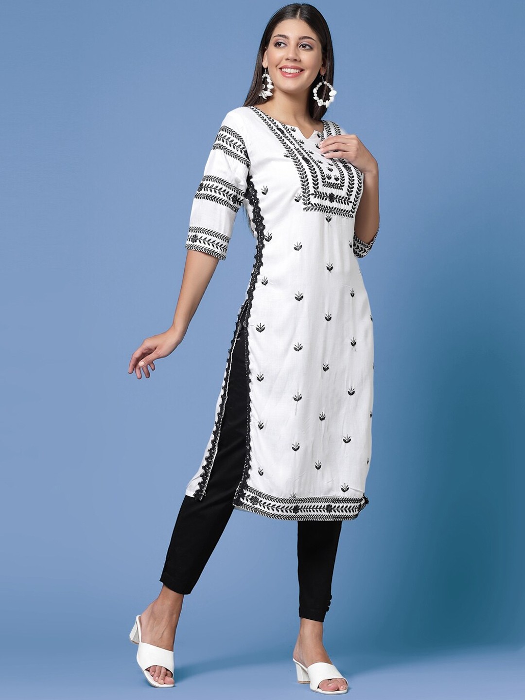 

KALINI Floral Embroidered Pure Cotton Straight Kurta, White