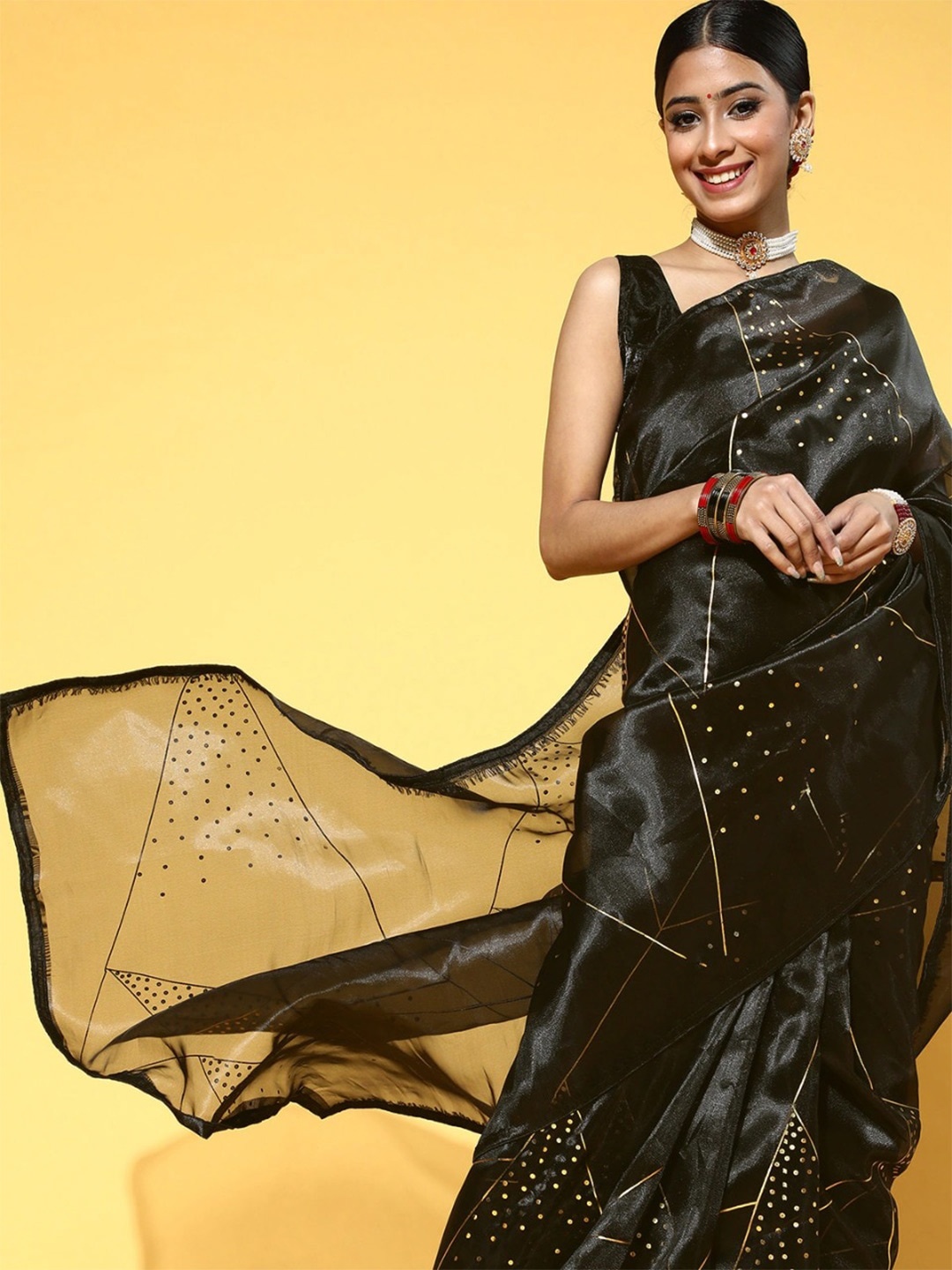 

Munir Abstract Printed Organza Saree, Black
