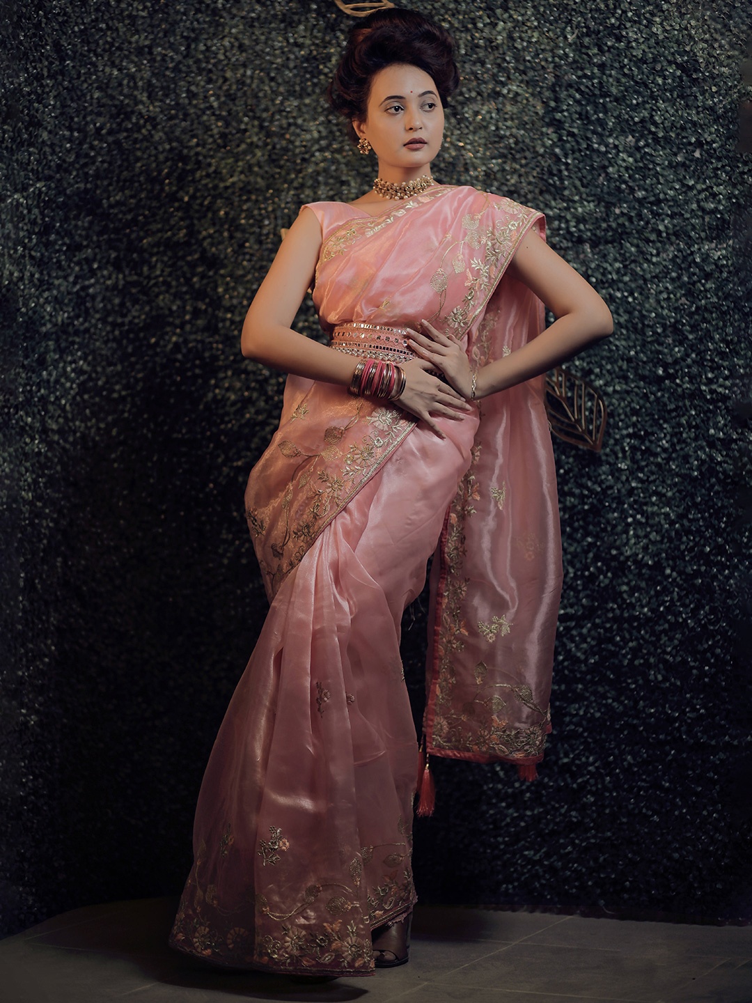 

Munir Floral Embroidered Organza Silk Saree, Peach