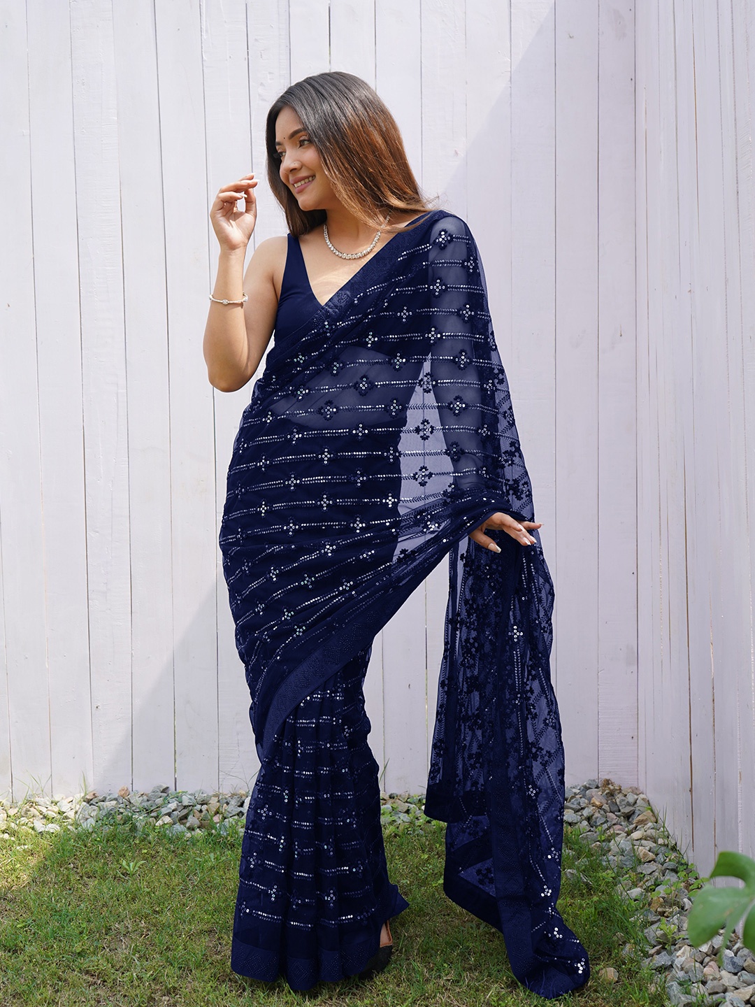 

Munir Embellished Sequinned Net Saree, Navy blue