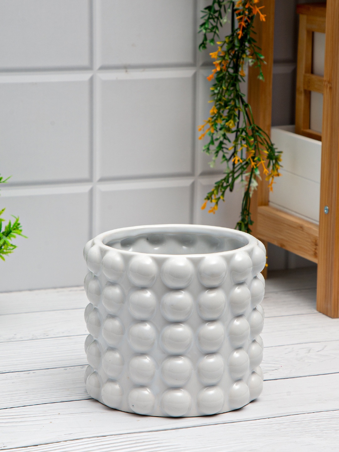 

Anko White Bubble Textured Stoneware Planter