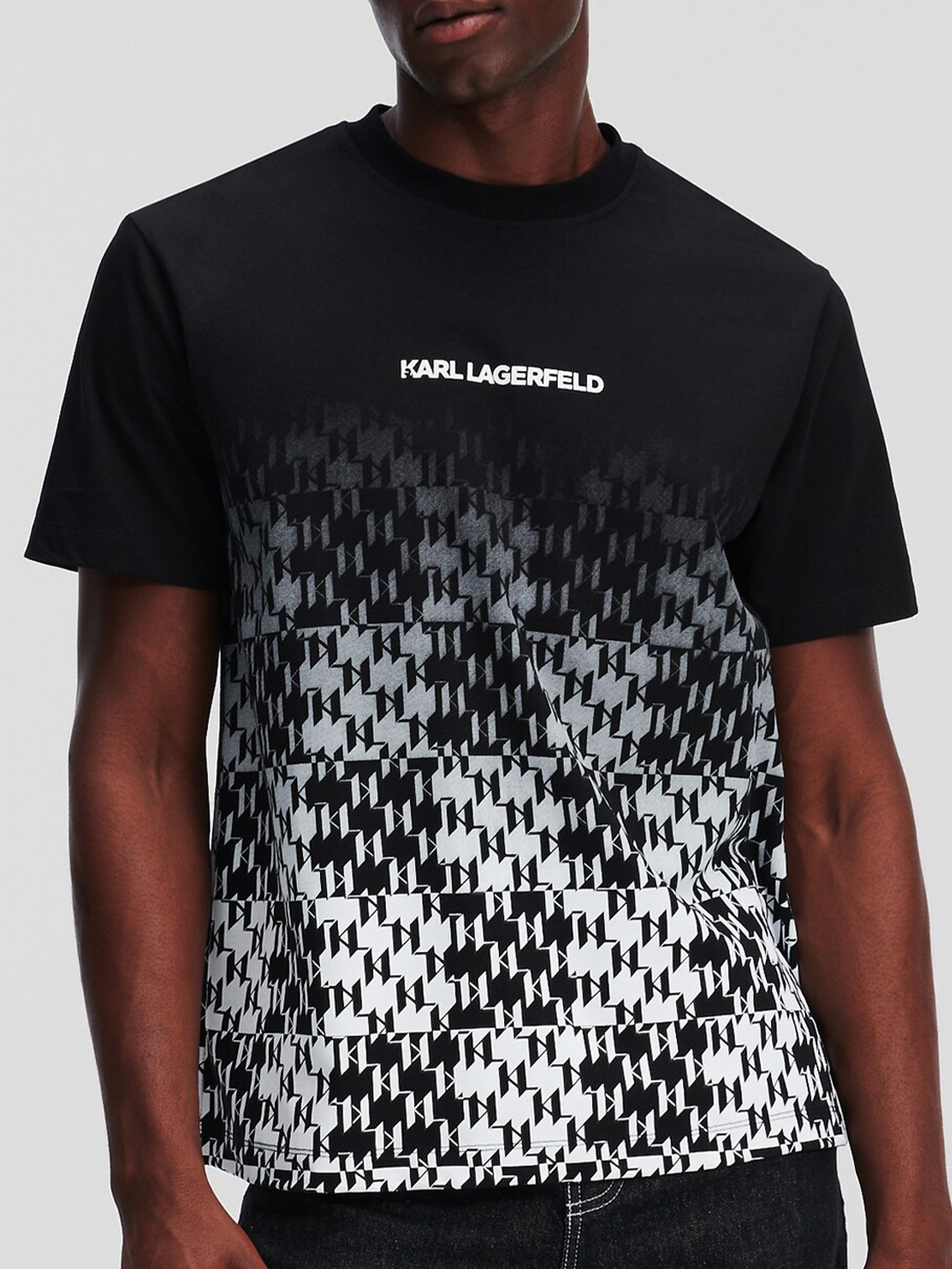 

Karl Lagerfeld Abstract Printed Cotton T-shirt, Black