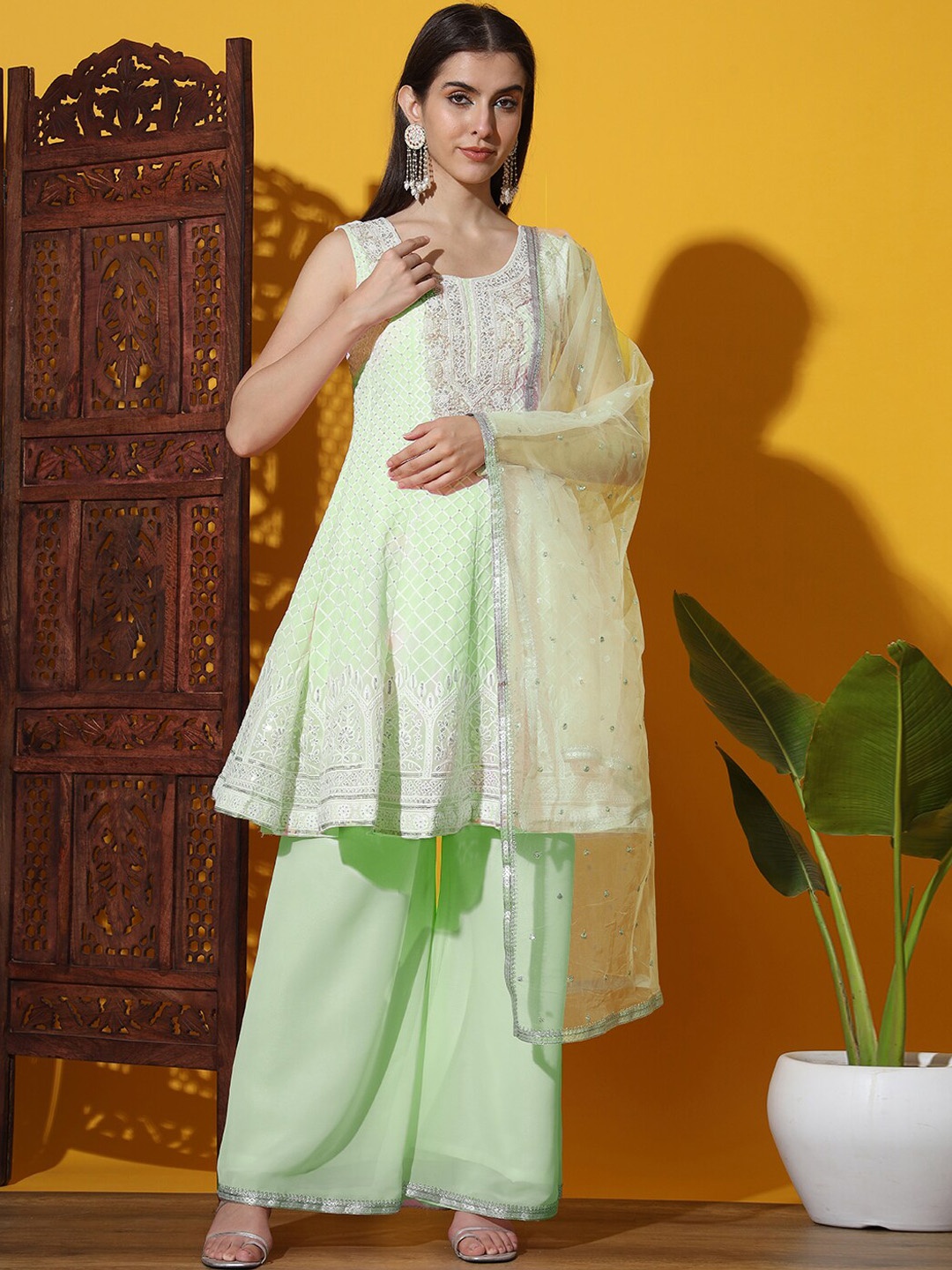 

Chhabra 555 Green Ethnic Motifs Embroidered Anarkali Kurta & Palazzos With Dupatta