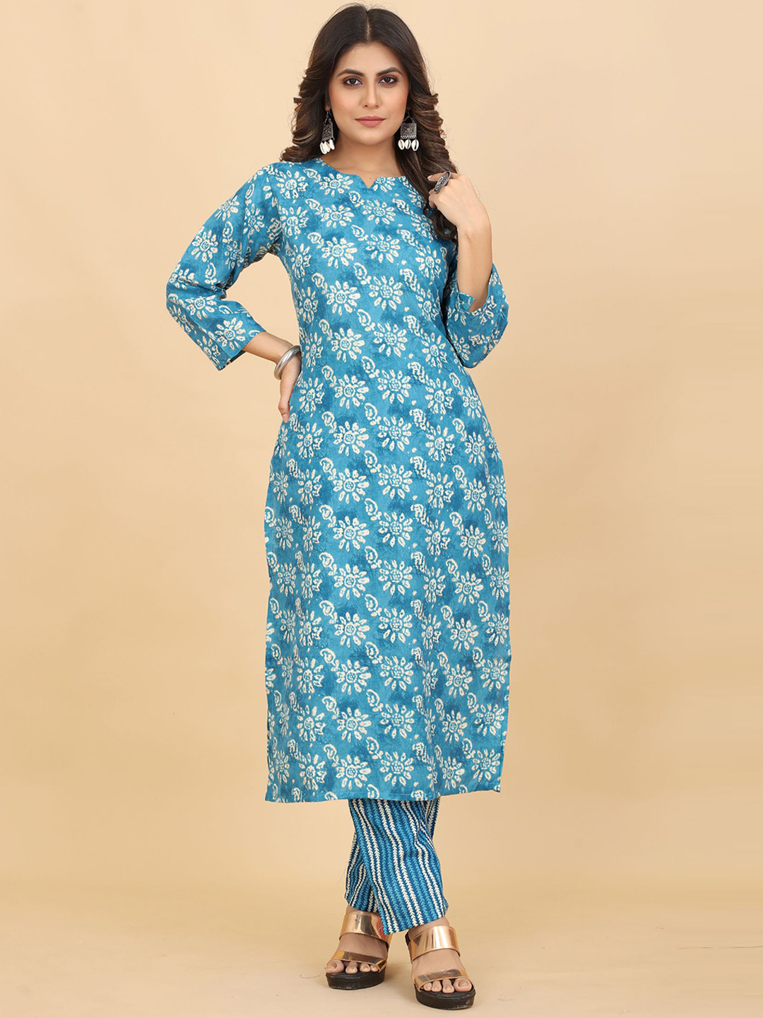 

PREMROOP- THE STYLE YOU LOVE Floral Printed Round Neck Regular Kurta with Trousers, Blue