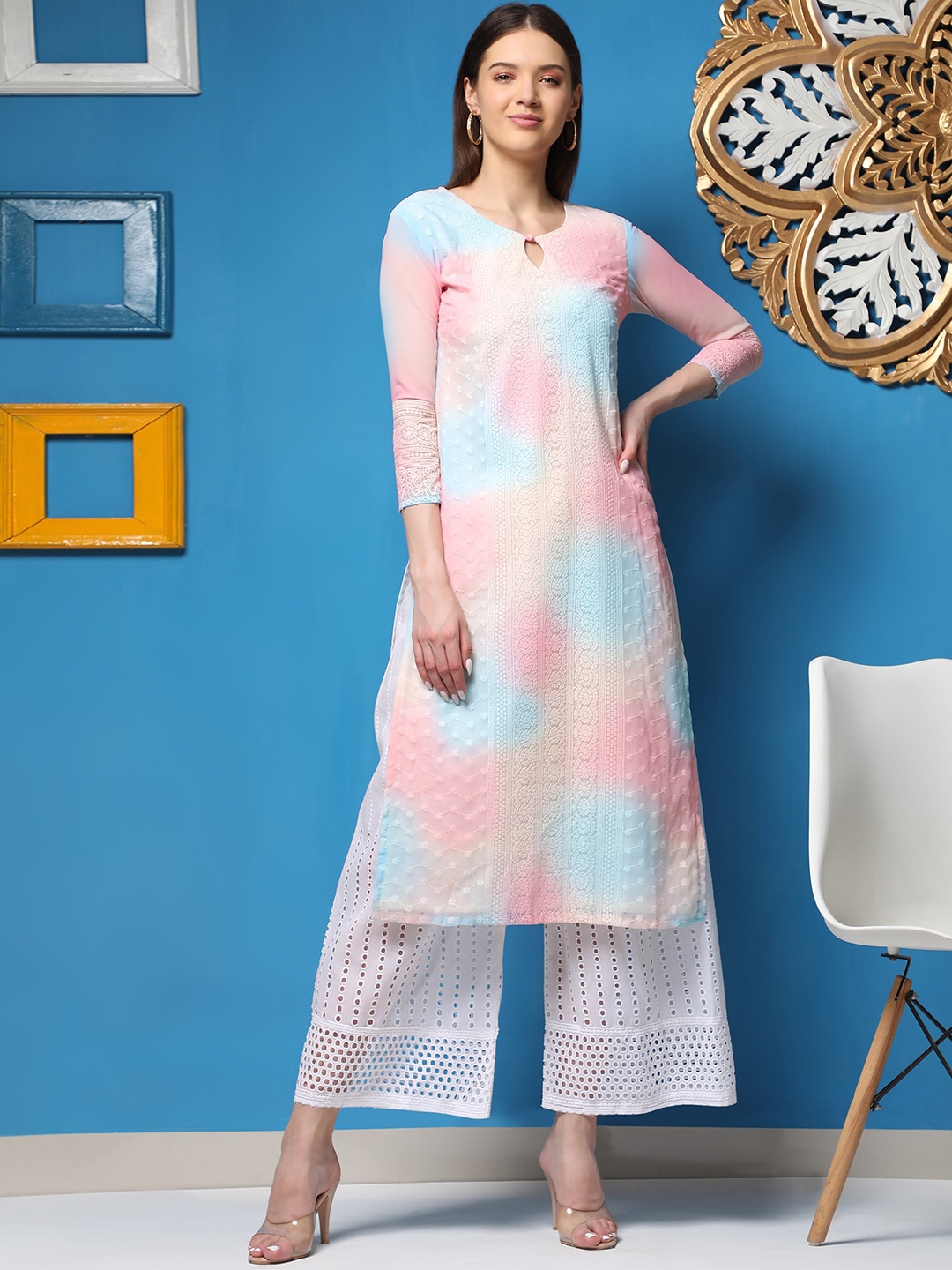

BLACK SCISSOR Ethnic Motifs Embroidered Keyhole Neck Straight Kurta, Pink
