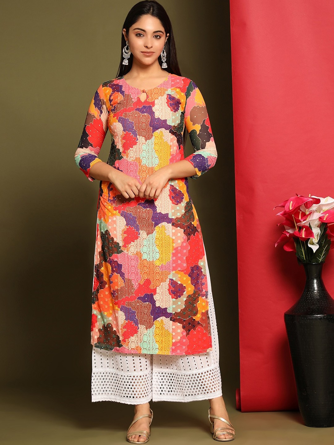 

BLACK SCISSOR Floral Embroidered Thread Work Straight Kurta, Pink