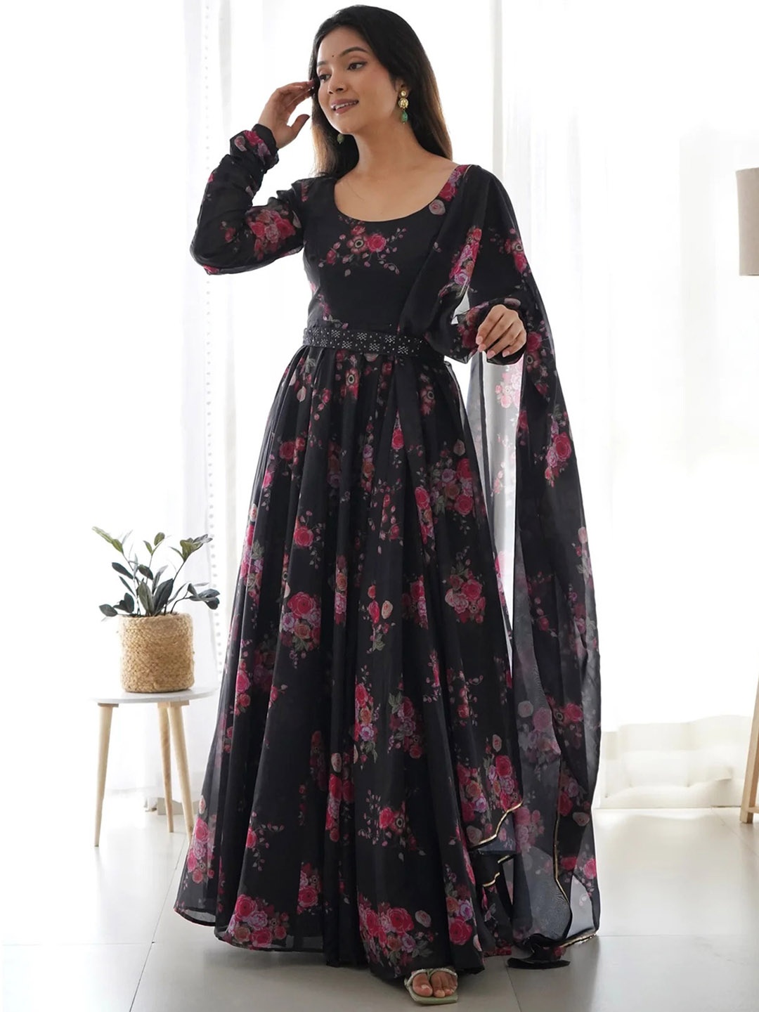 

Wedani Floral Printed Anarkali Kurta With Trousers & Dupatta, Black