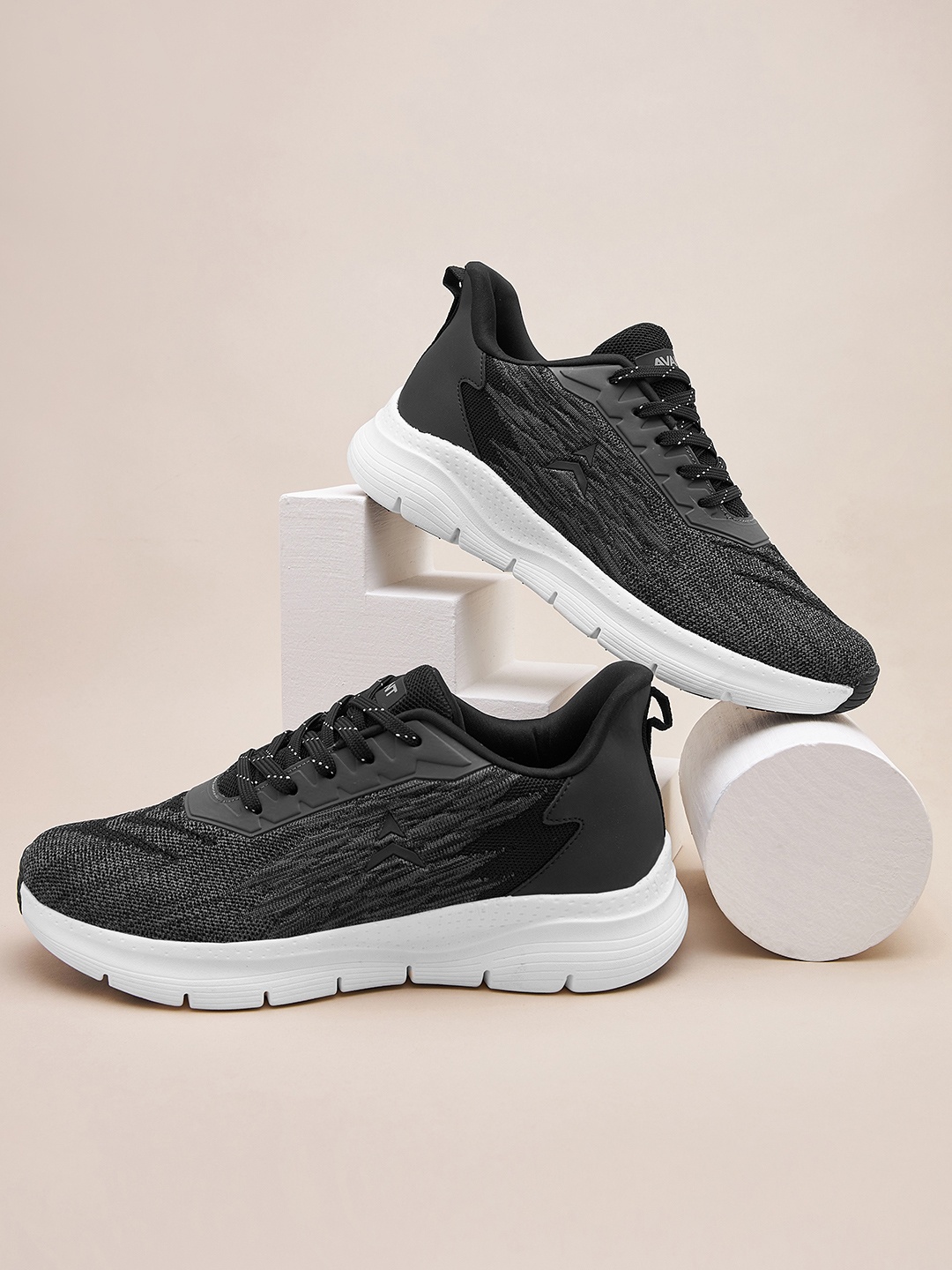 

Avant Men Mesh Refresh Running Lace-Up Shoes, Grey