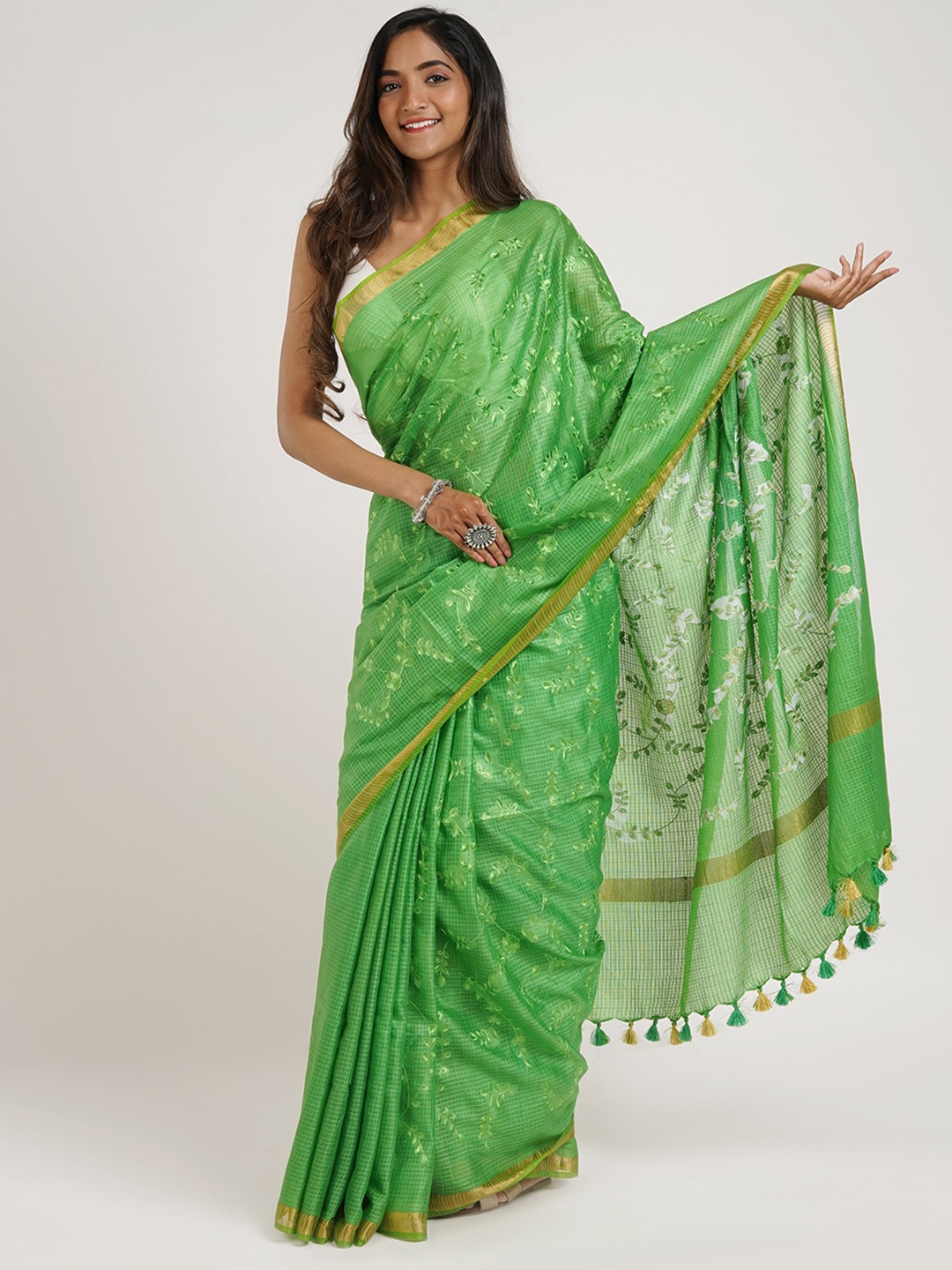 

TEEJH Floral Embroidered Zari Kota Saree, Green