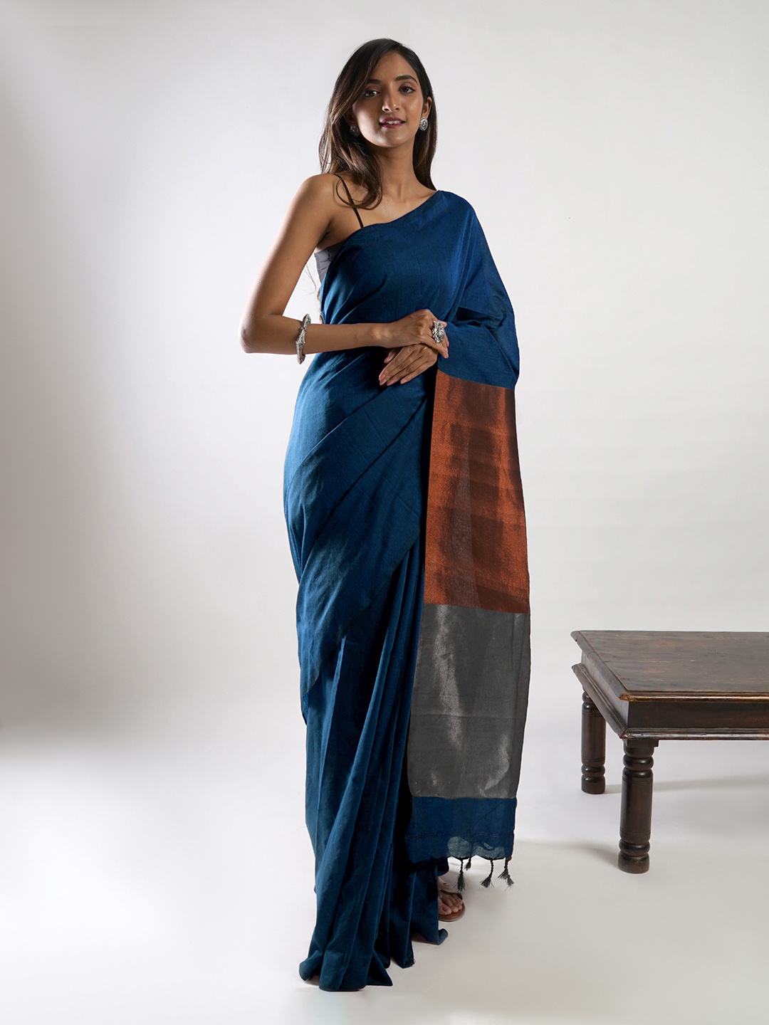 

TEEJH Zari Pure Cotton Saree, Navy blue