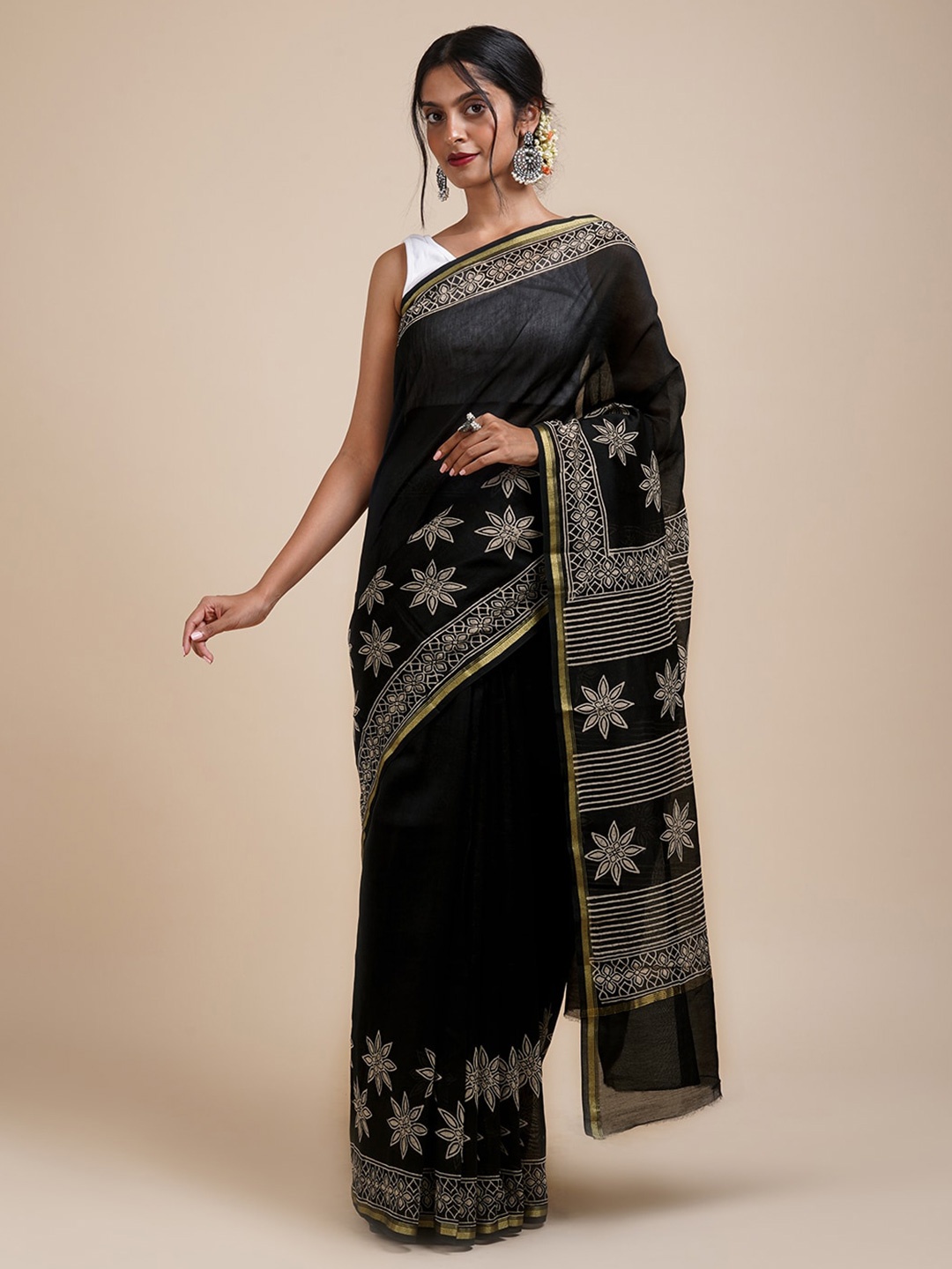 

TEEJH Floral Printed Zari Silk Cotton Chanderi Saree, Black