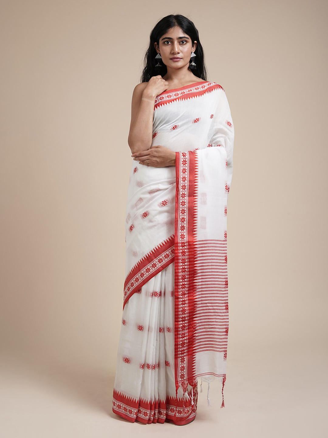 

TEEJH Ethnic Motifs Woven Design Pure Cotton Saree, White