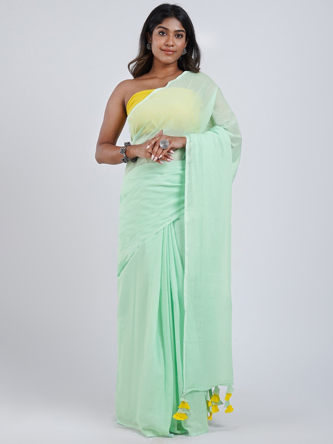 

TEEJH Tasseled Pure Cotton Saree, Green