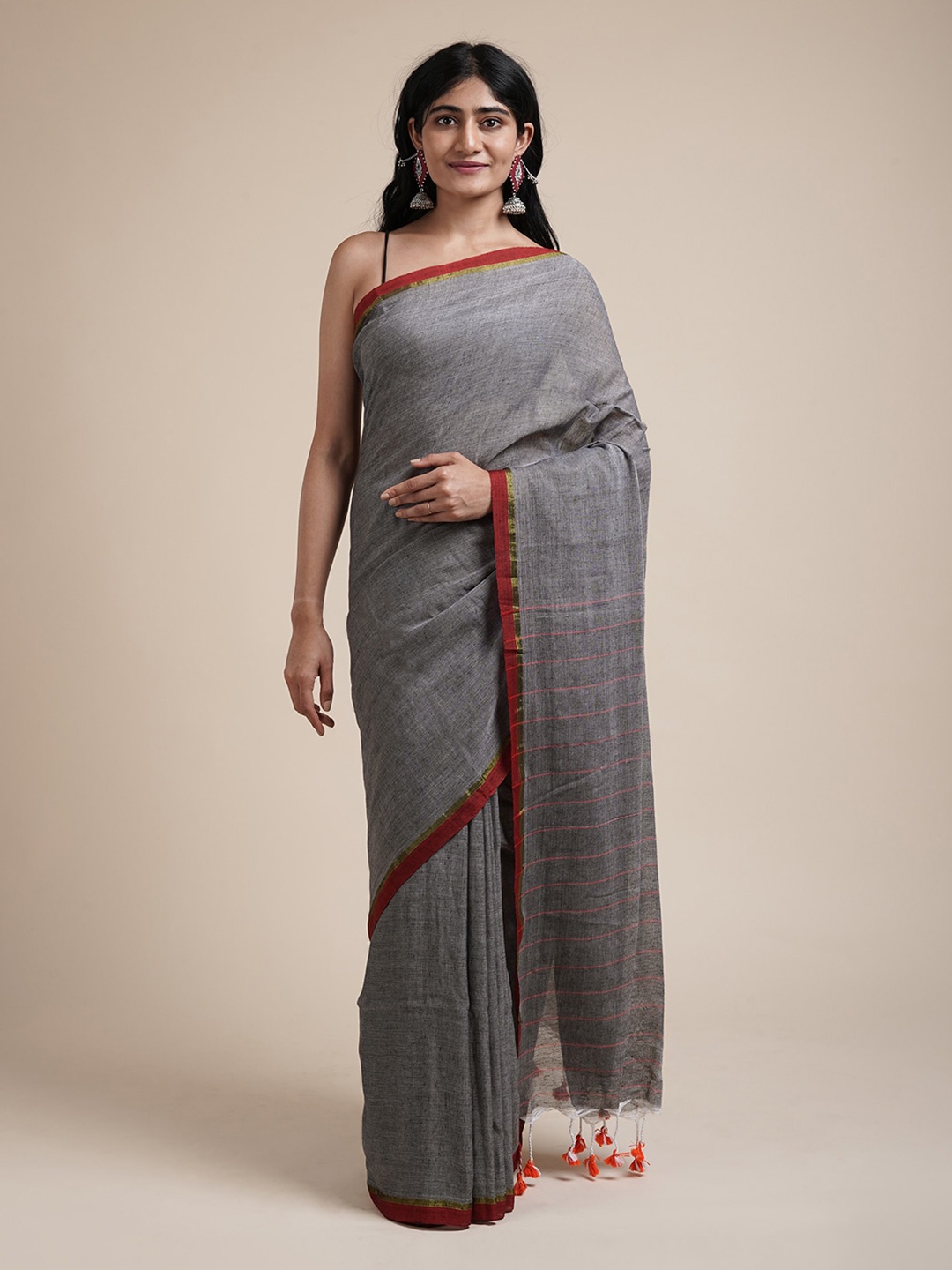 

TEEJH Pure Cotton Saree, Grey